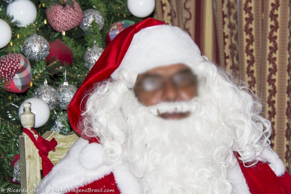 Imagem do rosto do Papai Noel em Penedo.